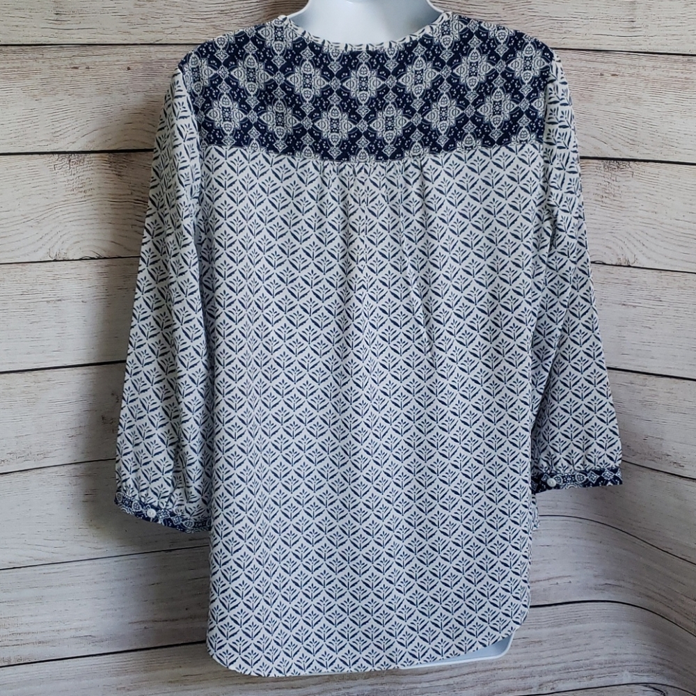 Blouse - Picture 2 of 12